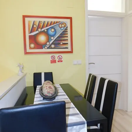 Apartman Lidija Διαμέρισμα *