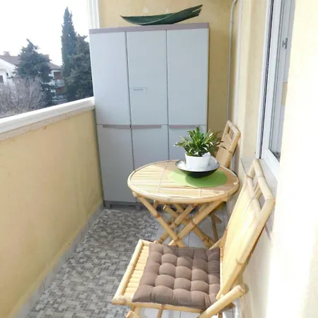 Διαμέρισμα Apartman Lidija Πούλα